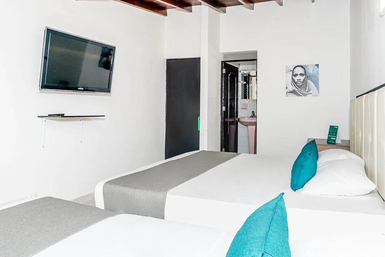 Ayenda Casa San Pablo Hotel Medellin 2*,  Colombia